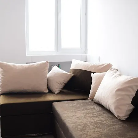 Cheap And Nice, In Center Apartment *